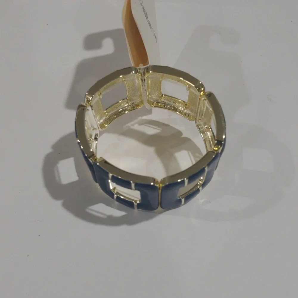 Elegant Croft & Barrow Silver Bracelet – Navy Enamel Stretch Design for Women